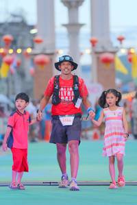 BIB: 5146
                            <button type="button" onclick="openModal(21766649)" class="btn btn-primary btn-sm float-right btn-popup" data-toggle="modal" data-target=".modal-high-quality">
                        <i class="fas fa-shopping-cart"></i> Add to Cart
                    </button>
                                            <button type="button" onclick="isThisMe(21766649, true)" class="btn btn-success btn-sm float-right btn-popup btn-isme hidden" data-toggle="tooltip" data-placement="bottom" title="นี่คือรูปของคุณใช่ไหม คลิกที่นี่เพื่อเอาเข้าอัลบั้ม">
                        <i class="fas fa-plus"></i> Add to album
                    </button>
                    <button type="button" onclick="isThisMe(21766649, false)" class="btn btn-warning btn-sm float-right btn-popup btn-isnotme hidden">
                        <i class="fas fa-ban"></i> Remove from album
                    </button>